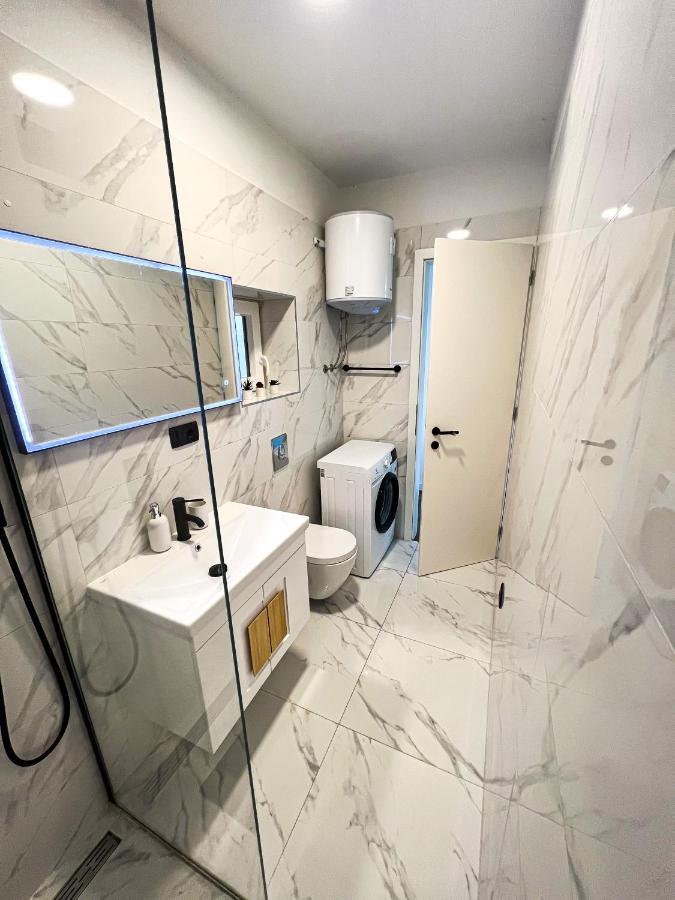 San-Studio Apartment Dugi Rat Exterior foto